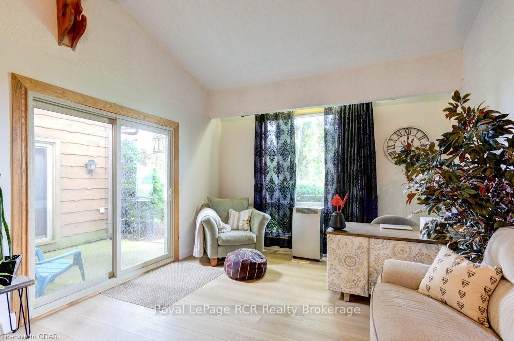 Photo 8 of 9811 Creek Road, Minto — HOMEH