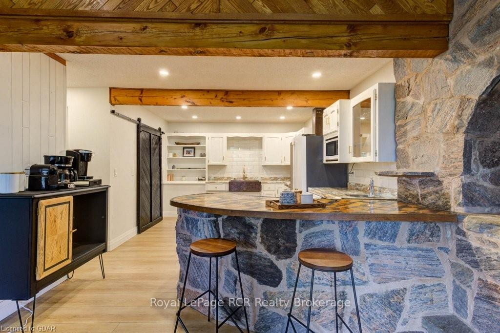 Photo 14 of 9811 Creek Road, Minto — HOMEH