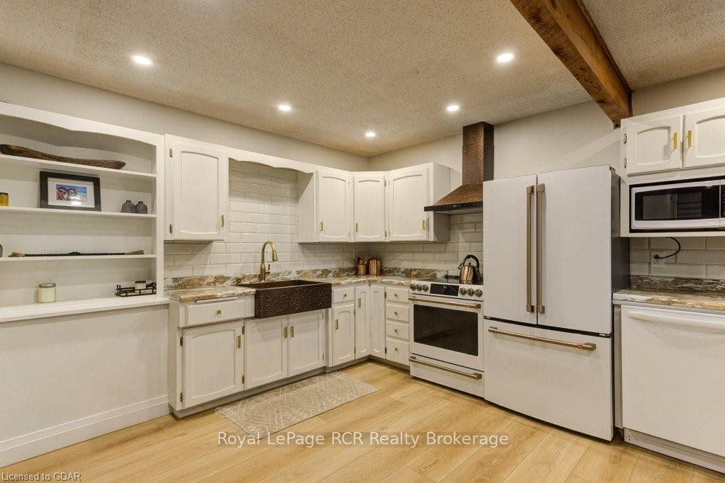 Photo 18 of 9811 Creek Road, Minto — HOMEH