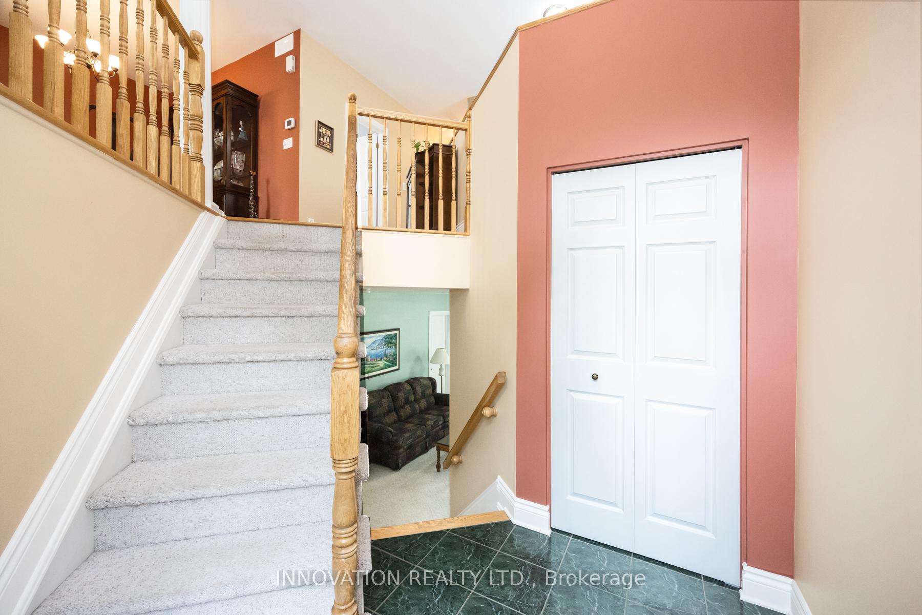 Photo 3 of 36 Castle Glen Crescent, Ottawa, Kanata - Glencairn/Hazeldean — HOMEH