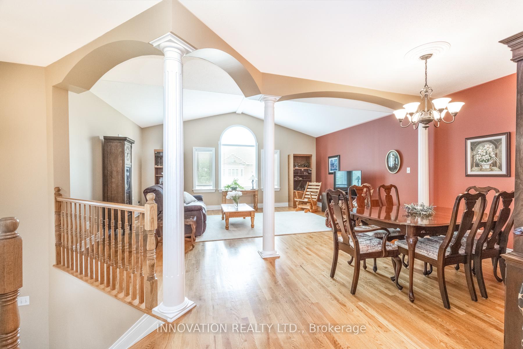 Photo 5 of 36 Castle Glen Crescent, Ottawa, Kanata - Glencairn/Hazeldean — HOMEH