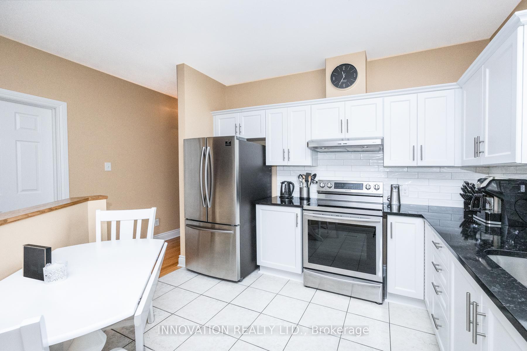 Photo 11 of 36 Castle Glen Crescent, Ottawa, Kanata - Glencairn/Hazeldean — HOMEH