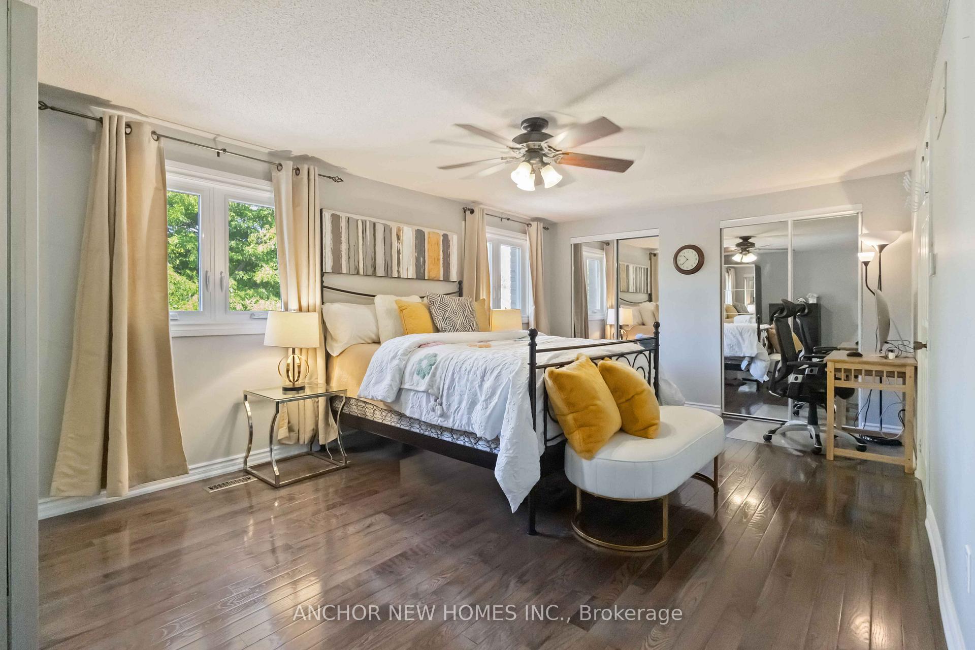 Photo 1 of 125 Laguna Crescent, Markham, Middlefield — HOMEH