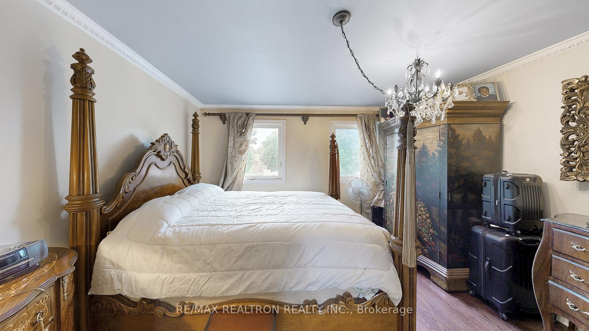 Photo 21 of 43 Strathmore Drive, Markham, Raymerville — HOMEH