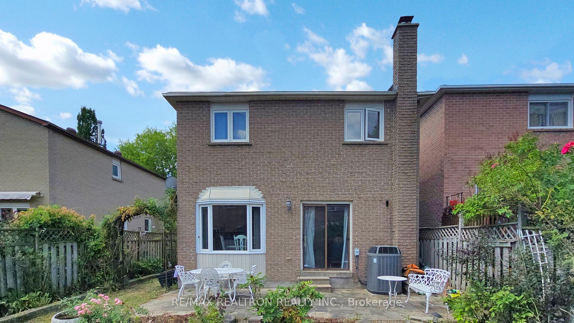 Photo 33 of 43 Strathmore Drive, Markham, Raymerville — HOMEH