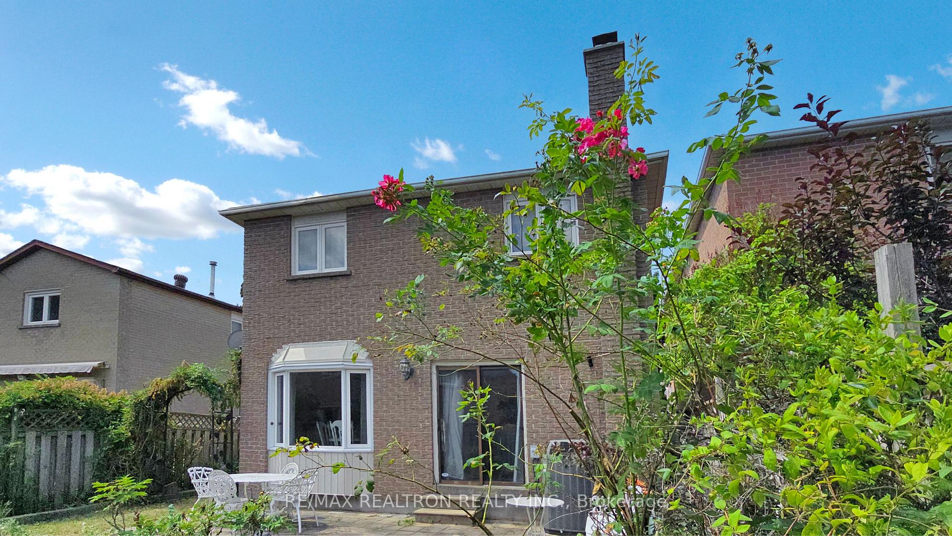 Photo 35 of 43 Strathmore Drive, Markham, Raymerville — HOMEH