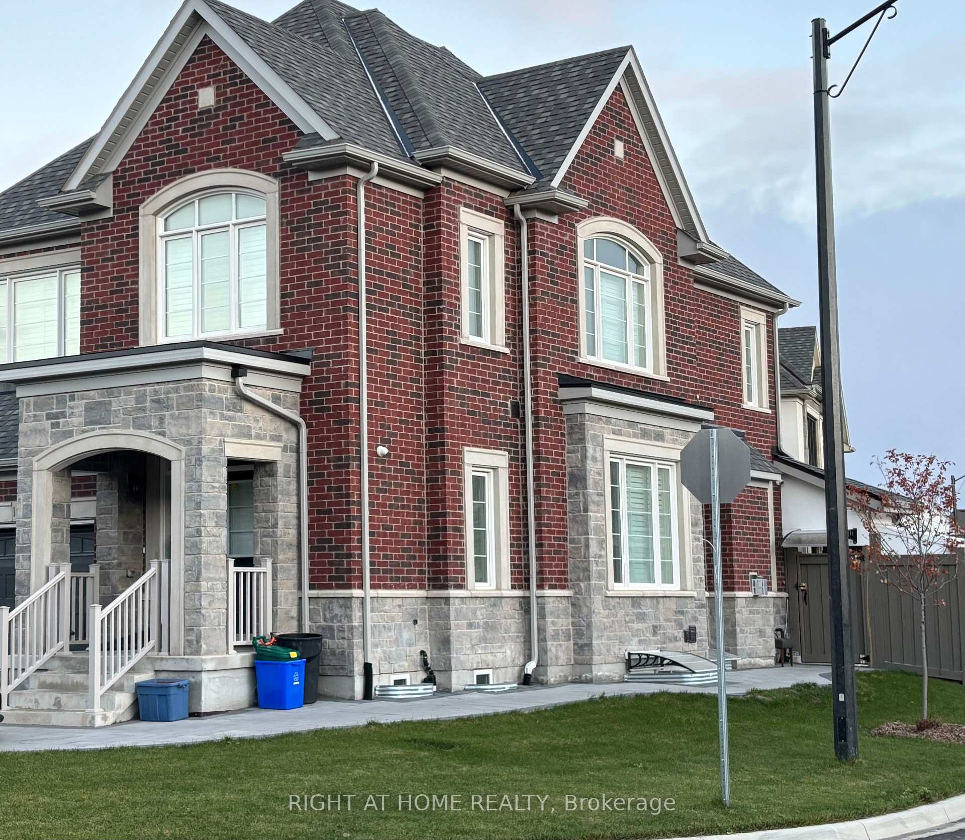 Photo 1 of Unit UPPER, 1480 Kitchen Court, Milton, Walker — HOMEH