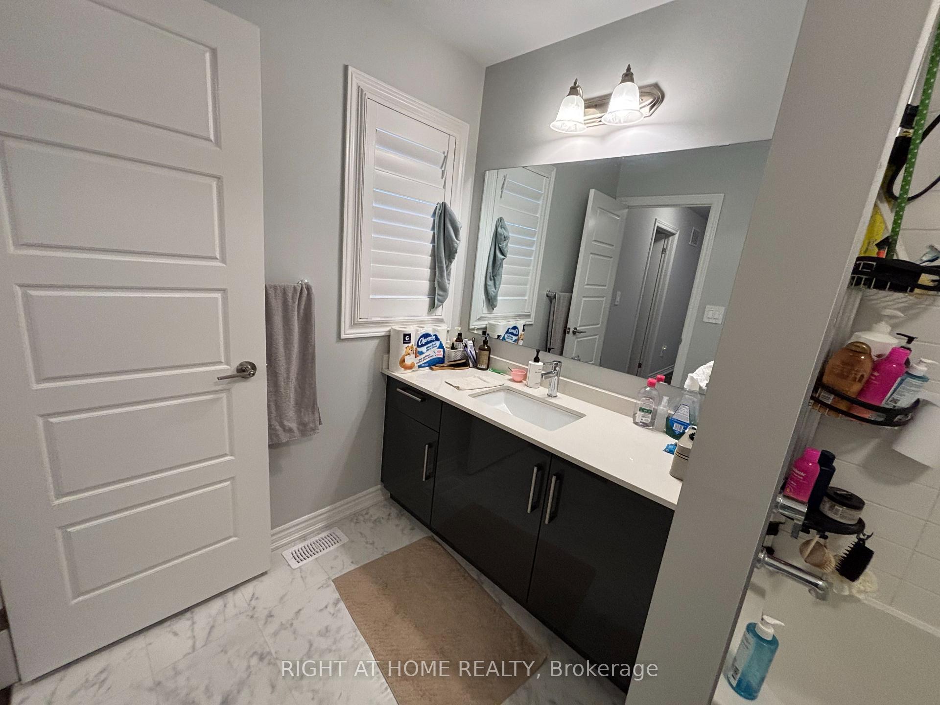 Photo 22 of Unit UPPER, 1480 Kitchen Court, Milton, Walker — HOMEH