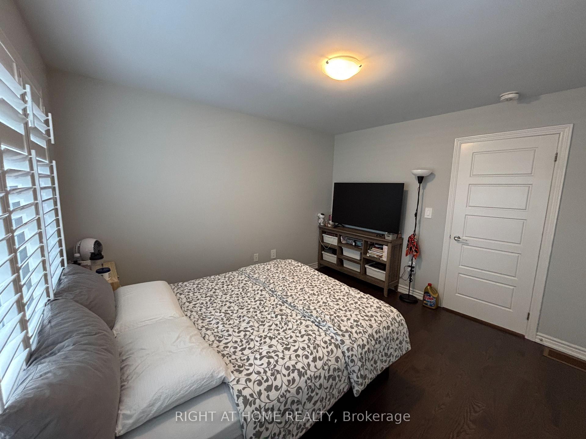 Photo 25 of Unit UPPER, 1480 Kitchen Court, Milton, Walker — HOMEH
