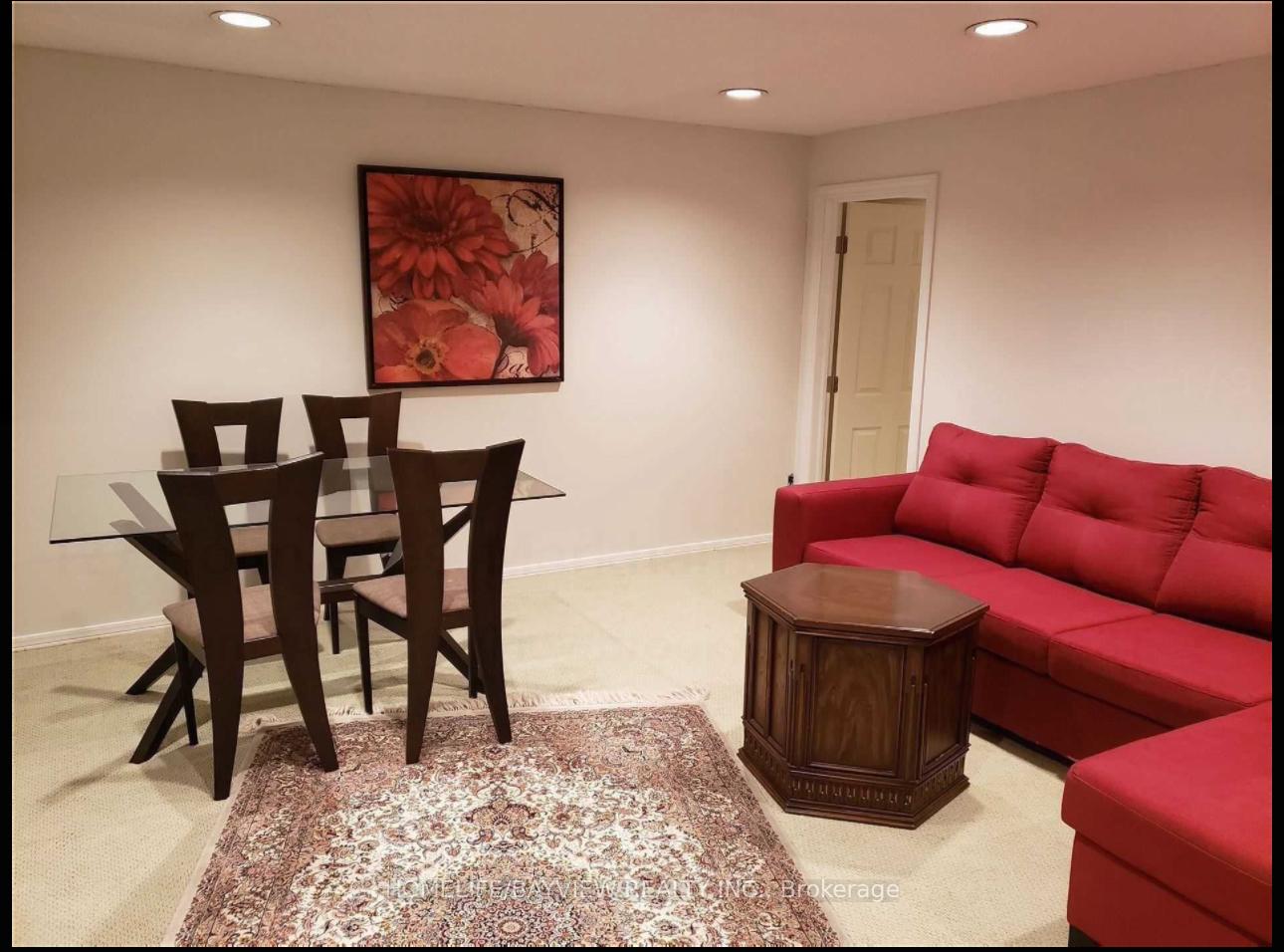 Photo 2 of 127 Holm Crescent, Markham, Aileen-Willowbrook — HOMEH