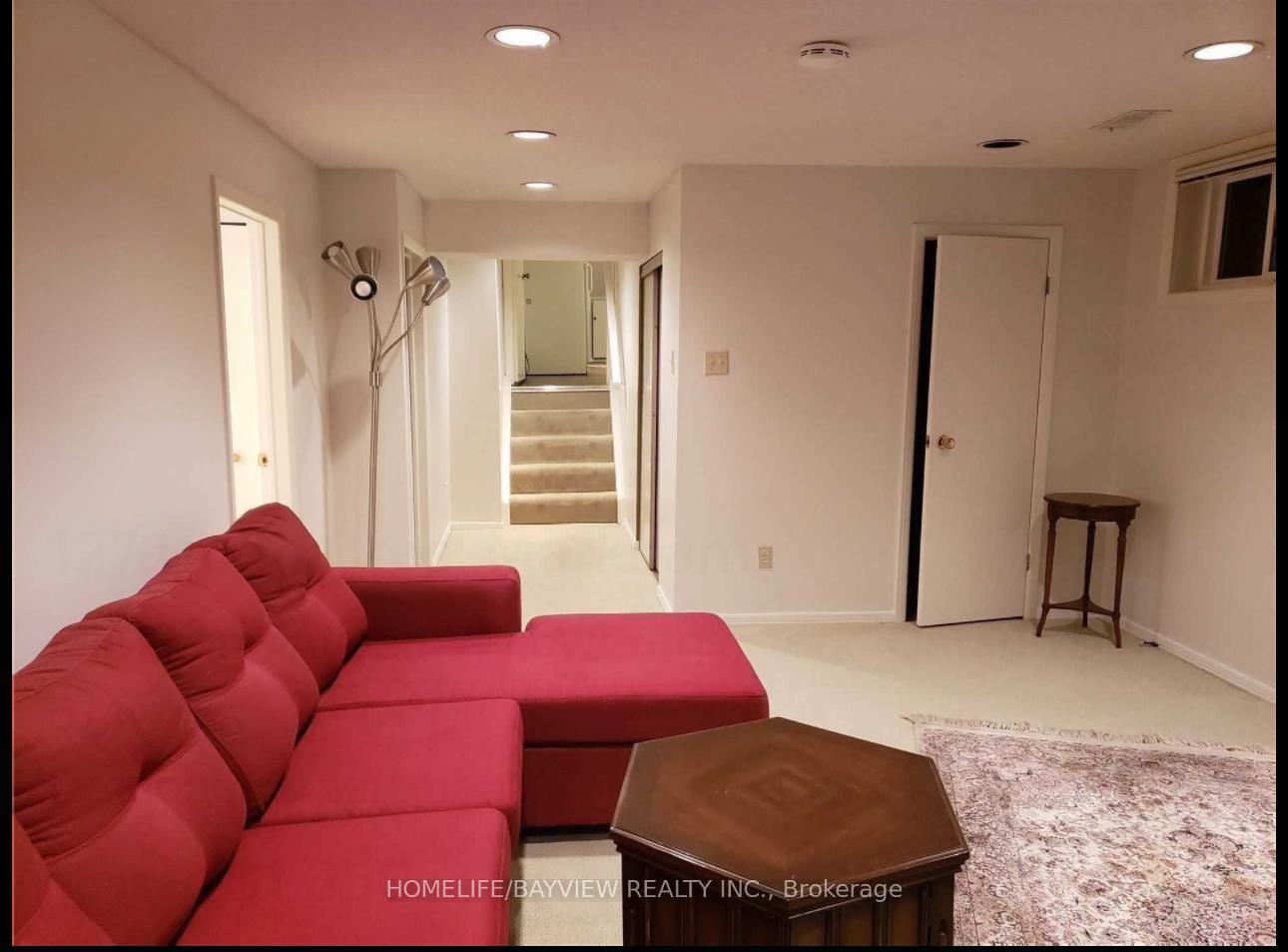 Photo 3 of 127 Holm Crescent, Markham, Aileen-Willowbrook — HOMEH