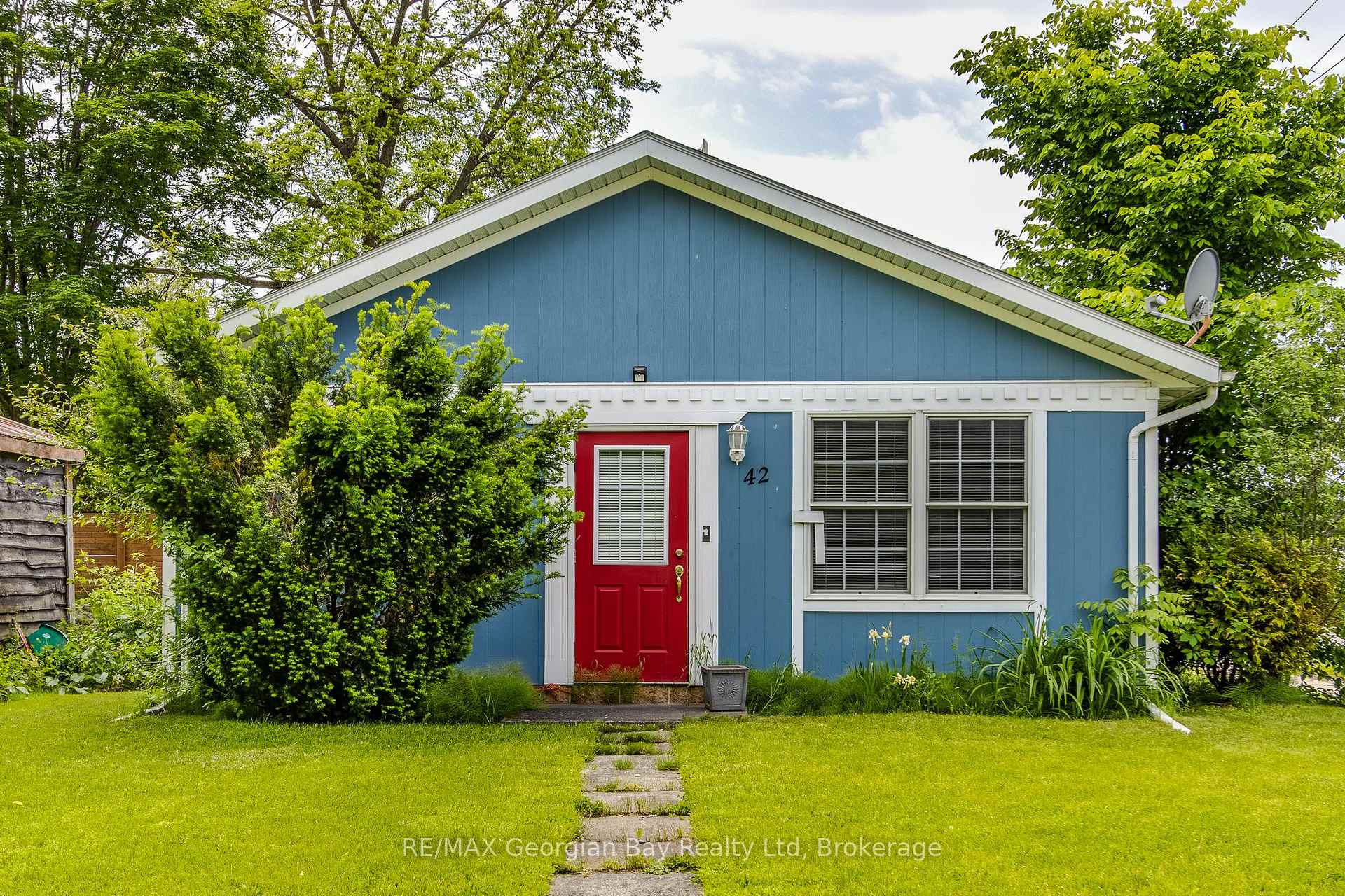 Photo 1 of 42 Fourth Street, Midland — HOMEH