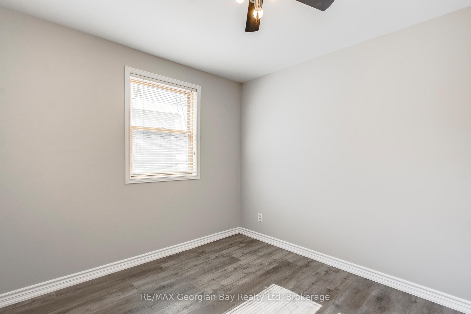 Photo 17 of 42 Fourth Street, Midland — HOMEH