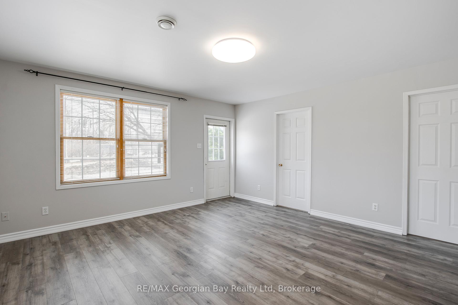Photo 19 of 42 Fourth Street, Midland — HOMEH