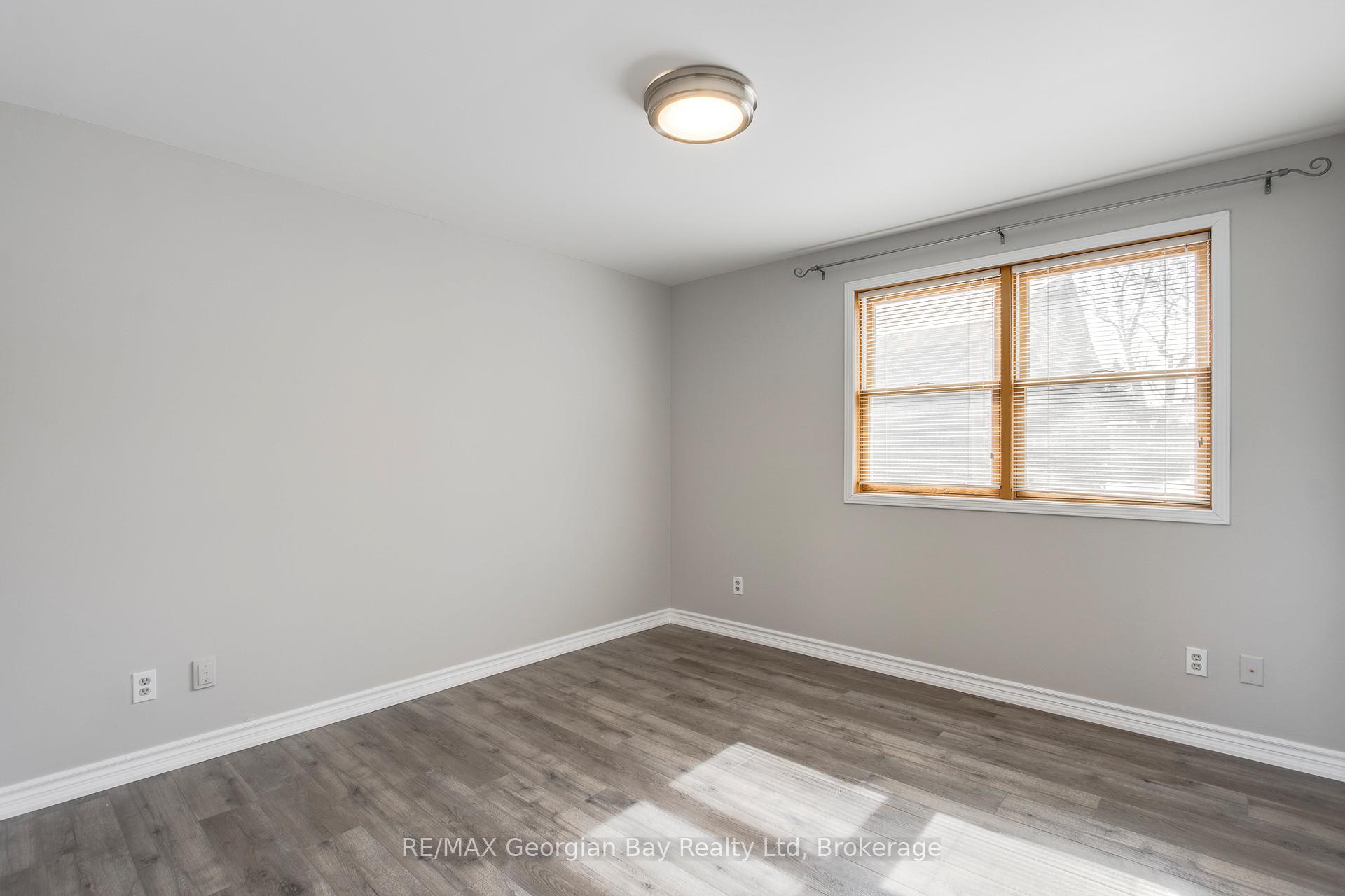 Photo 20 of 42 Fourth Street, Midland — HOMEH