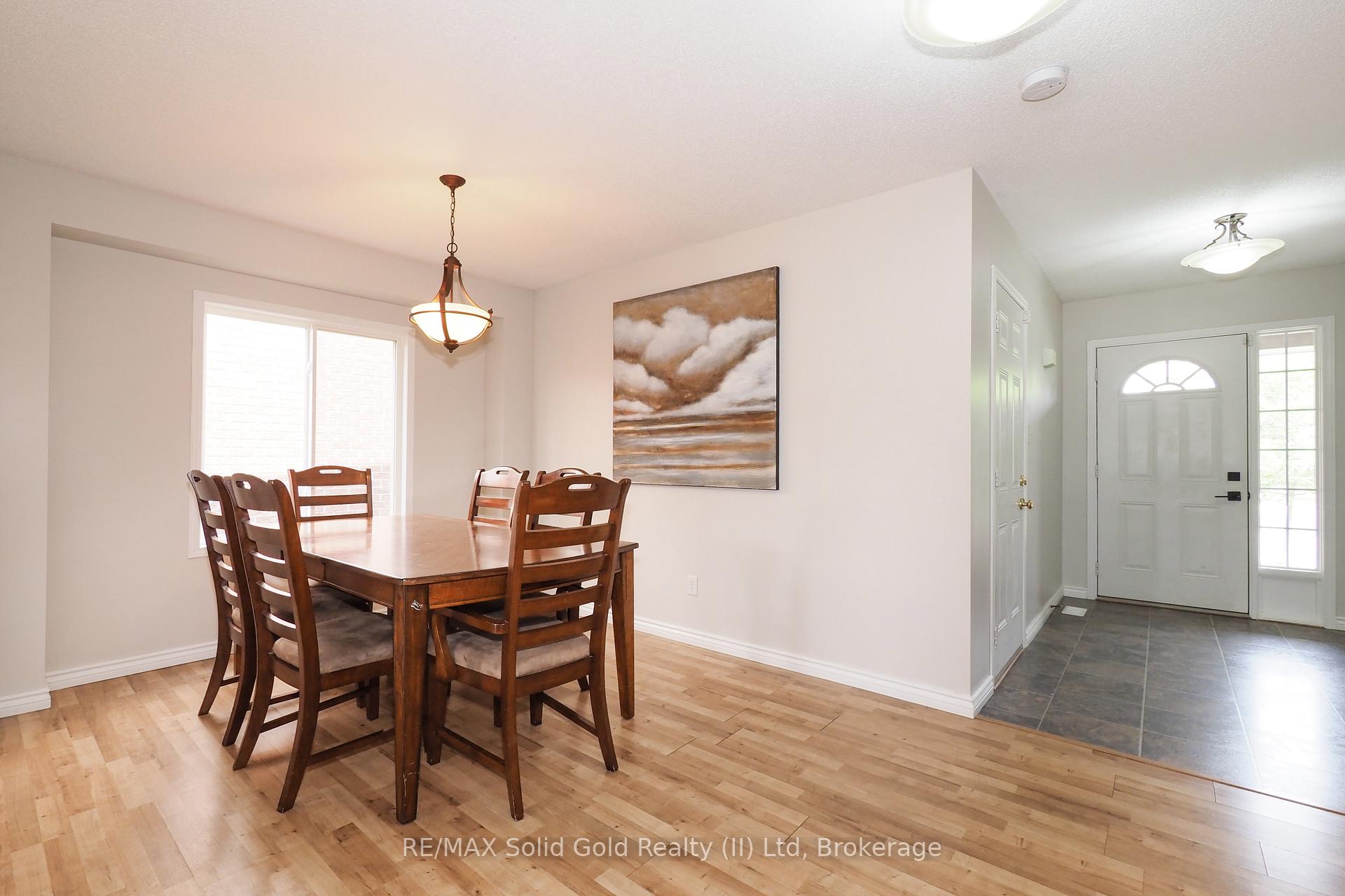 Photo 8 of 507 Commonwealth Crescent, Kitchener — HOMEH
