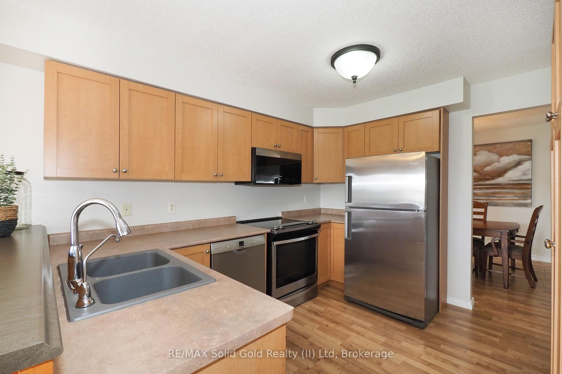 Photo 16 of 507 Commonwealth Crescent, Kitchener — HOMEH