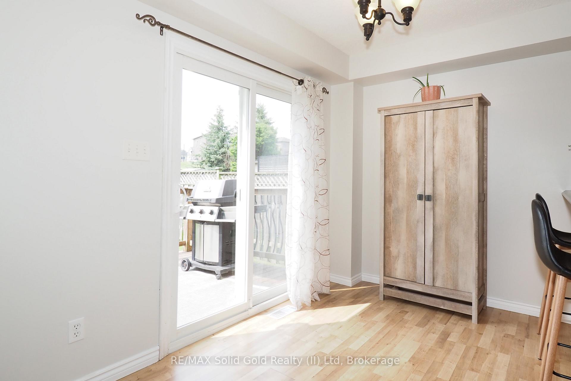 Photo 19 of 507 Commonwealth Crescent, Kitchener — HOMEH