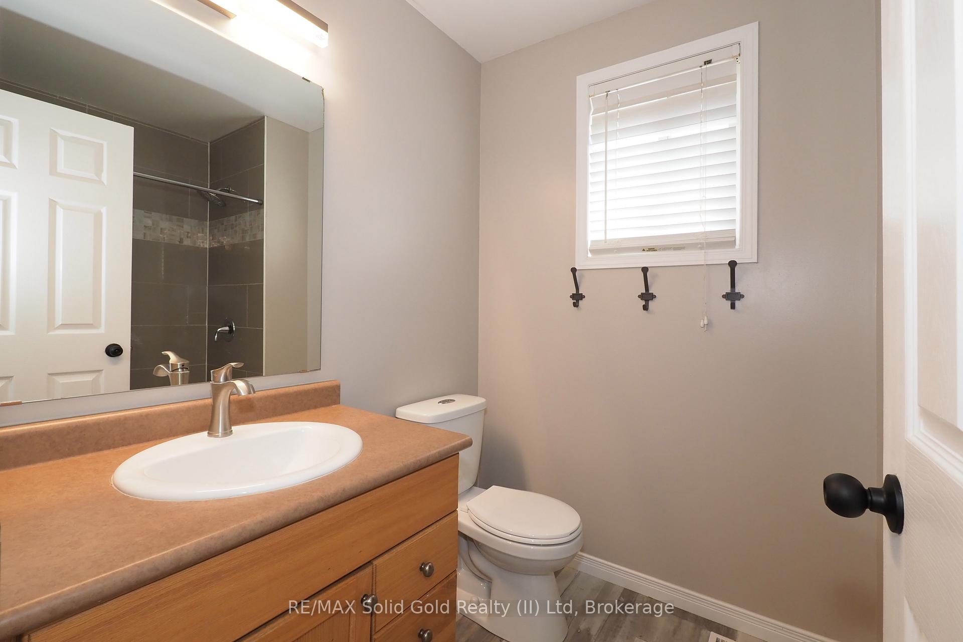 Photo 31 of 507 Commonwealth Crescent, Kitchener — HOMEH
