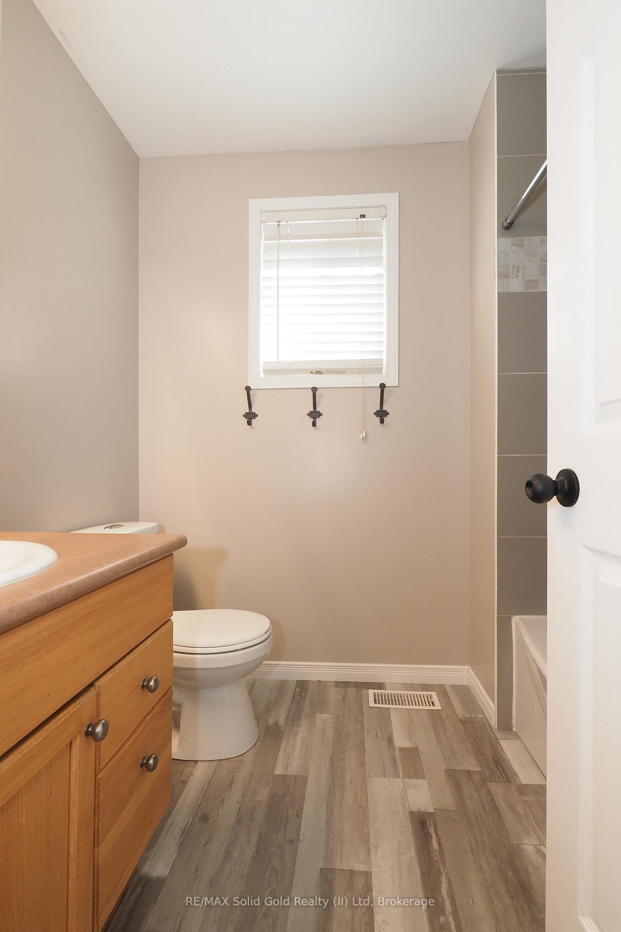 Photo 32 of 507 Commonwealth Crescent, Kitchener — HOMEH