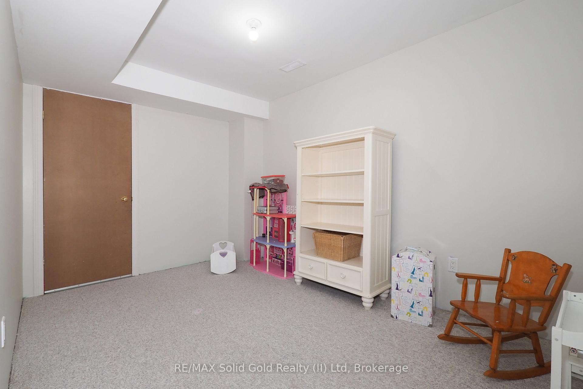 Photo 37 of 507 Commonwealth Crescent, Kitchener — HOMEH