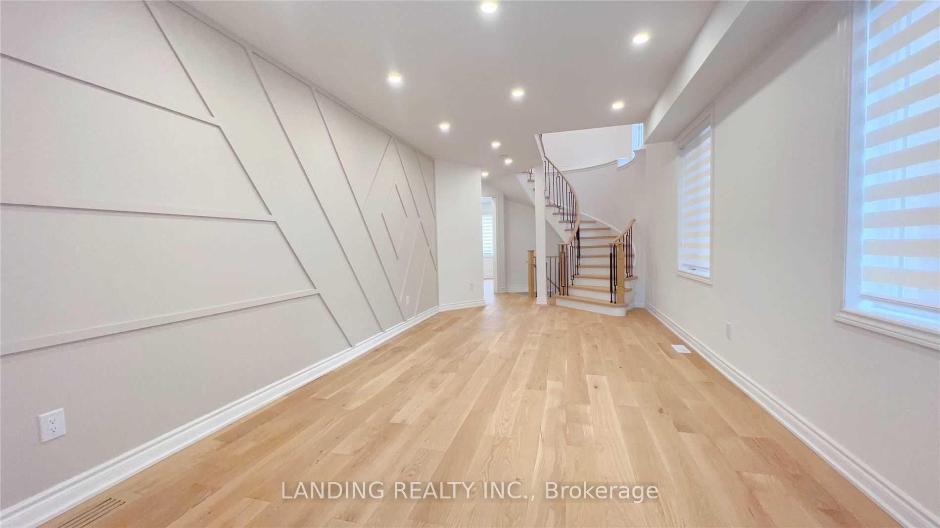 Photo 4 of 35 Briarcrest Drive, Markham, Berczy — HOMEH