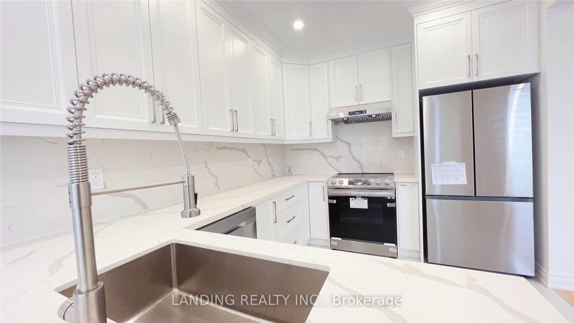 Photo 9 of 35 Briarcrest Drive, Markham, Berczy — HOMEH