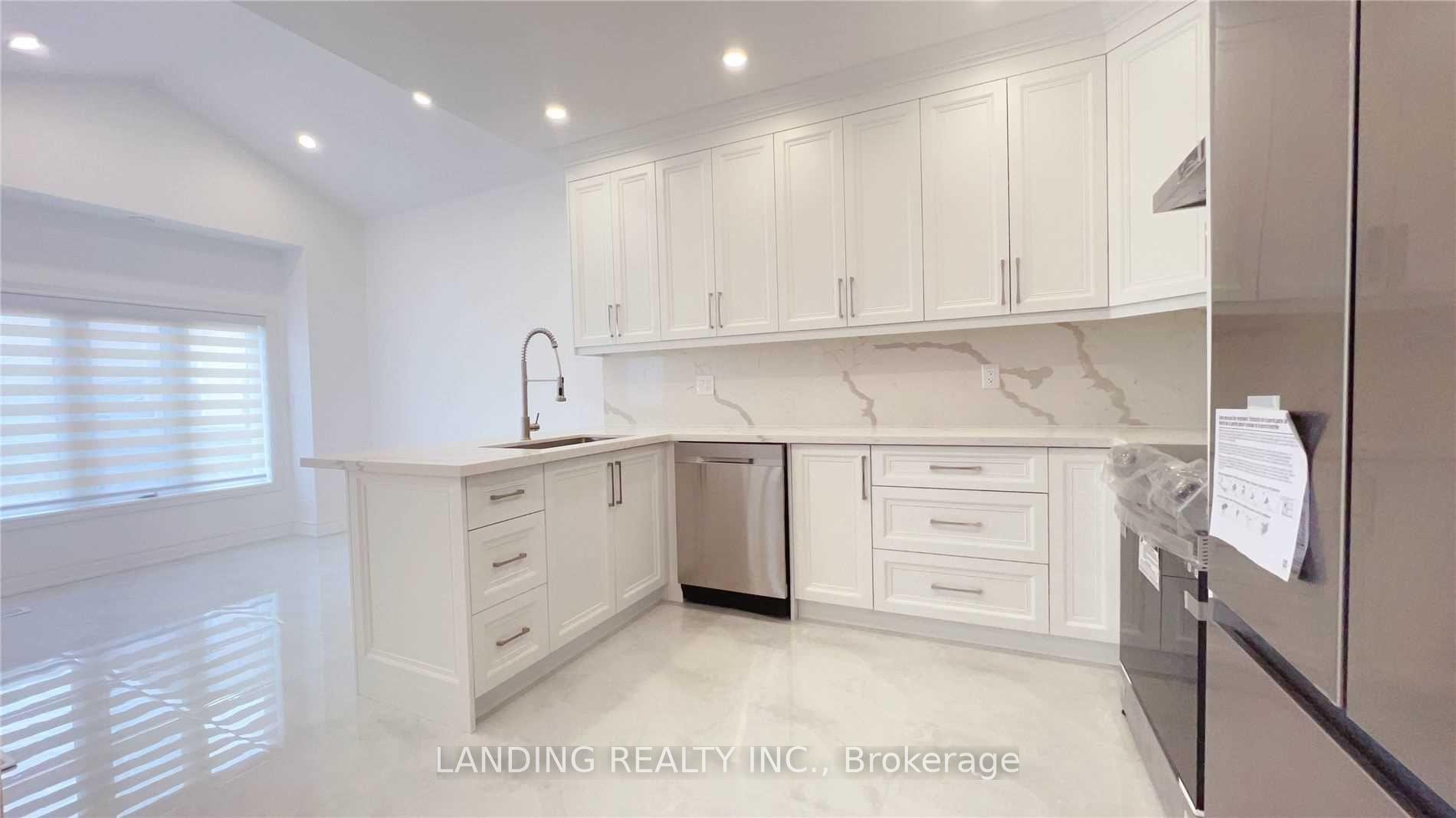 Photo 11 of 35 Briarcrest Drive, Markham, Berczy — HOMEH