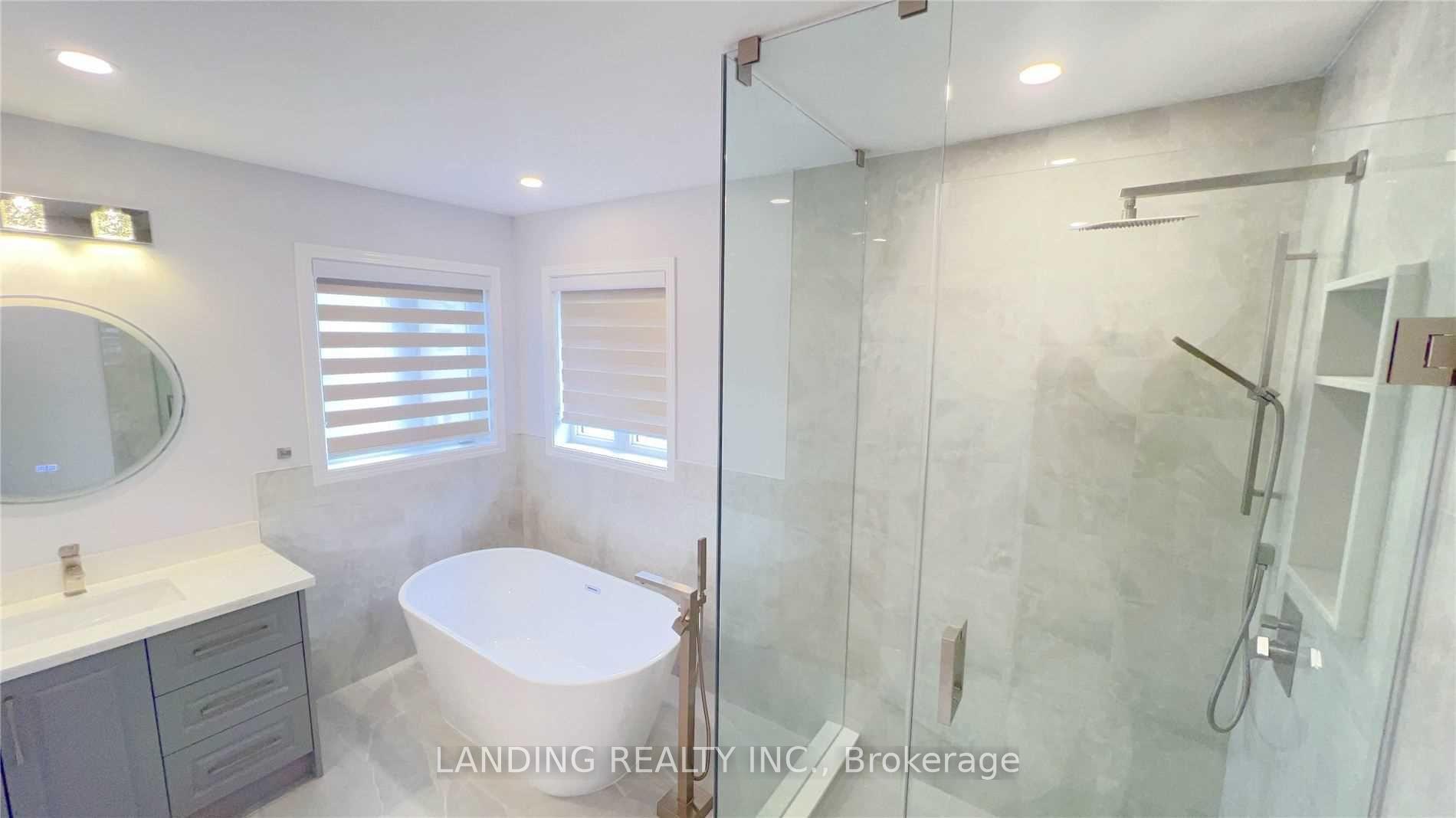 Photo 20 of 35 Briarcrest Drive, Markham, Berczy — HOMEH