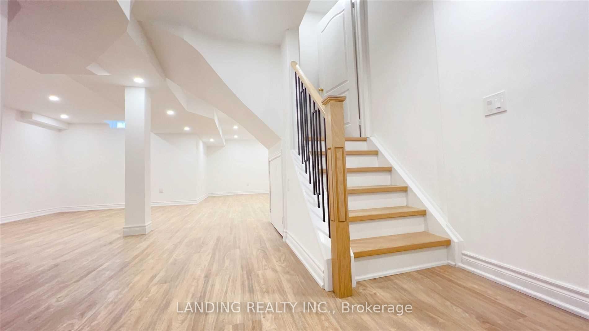 Photo 27 of 35 Briarcrest Drive, Markham, Berczy — HOMEH