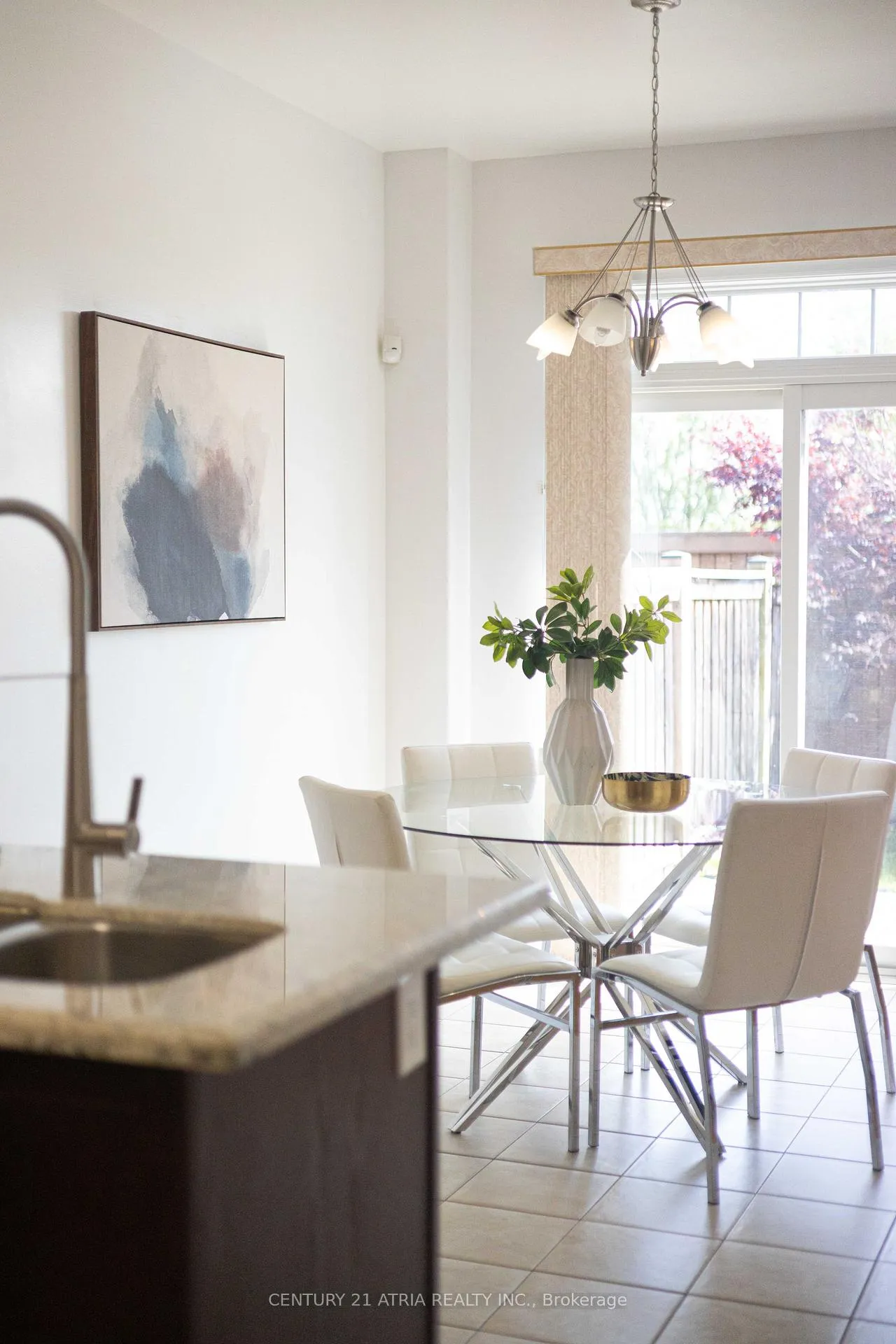 Photo 6 of 23 Staglin Court, Markham, Cathedraltown — HOMEH
