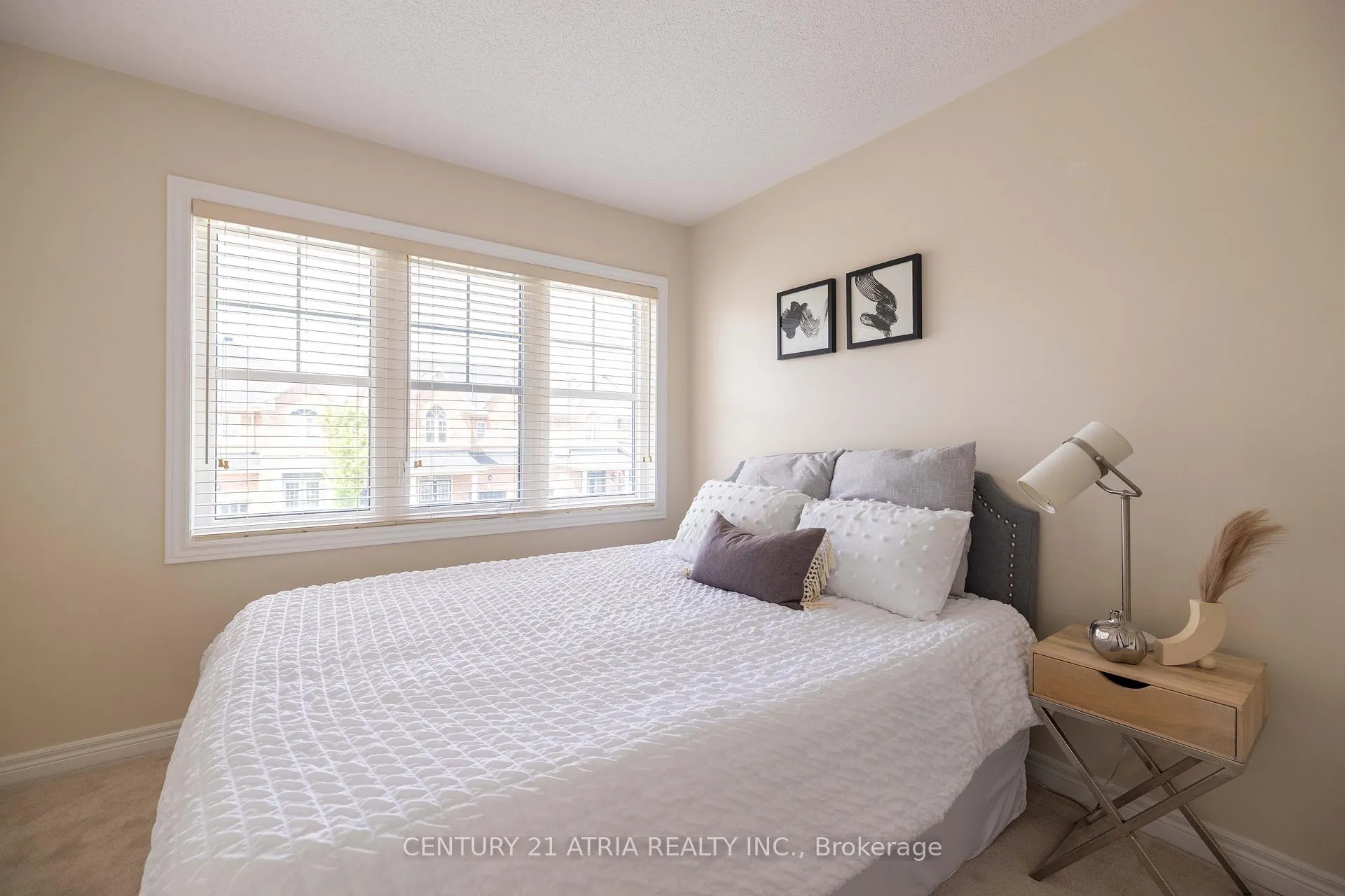 Photo 19 of 23 Staglin Court, Markham, Cathedraltown — HOMEH