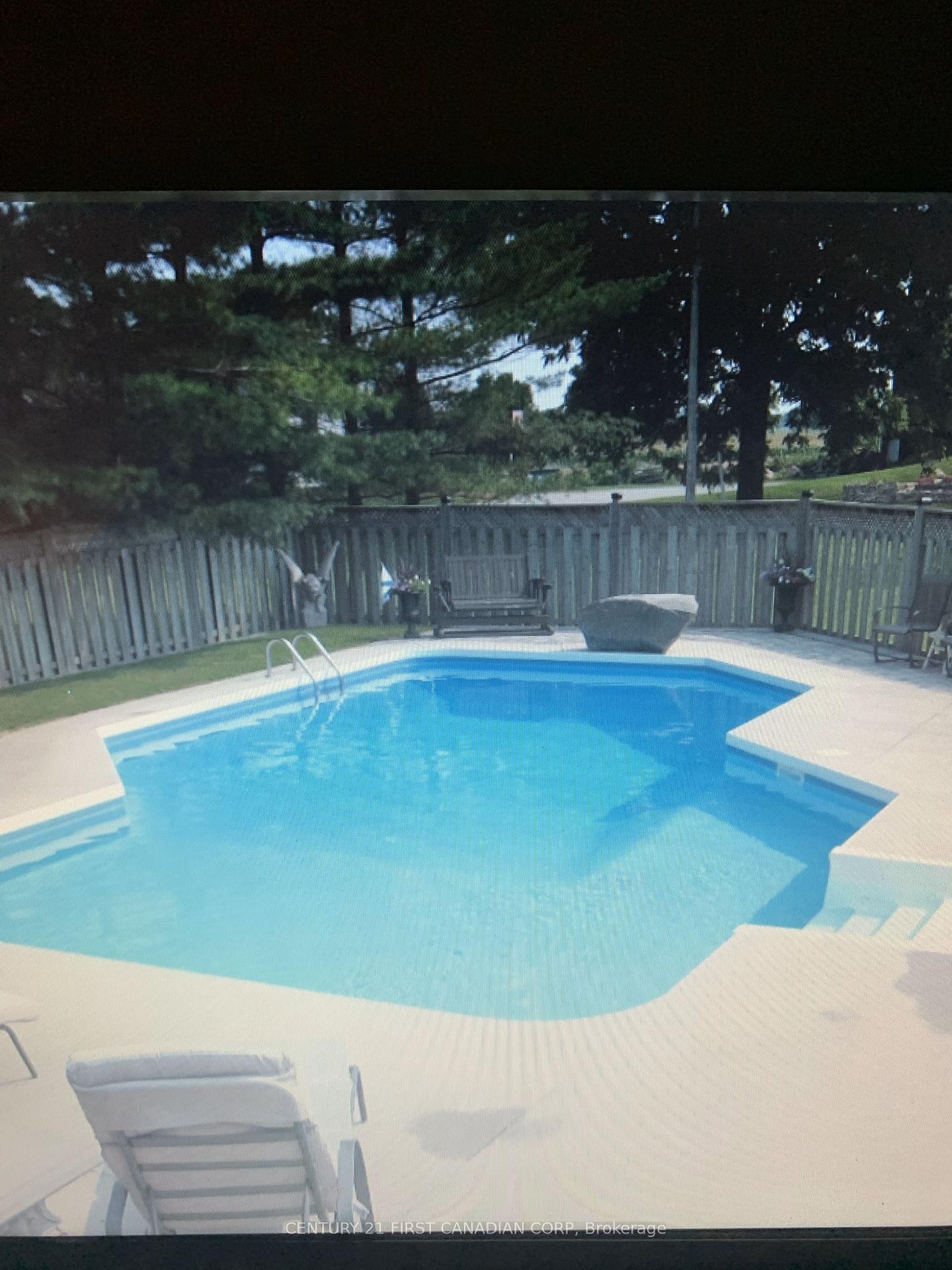 Photo 2 of 22894 Vanneck Road, Middlesex Centre, Rural Middlesex Centre — HOMEH