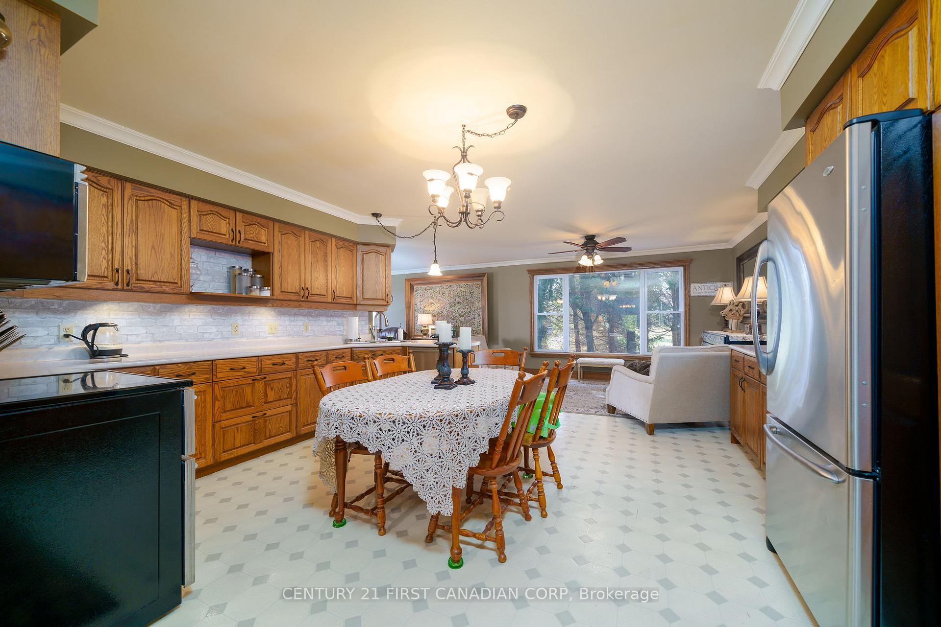 Photo 10 of 22894 Vanneck Road, Middlesex Centre, Rural Middlesex Centre — HOMEH