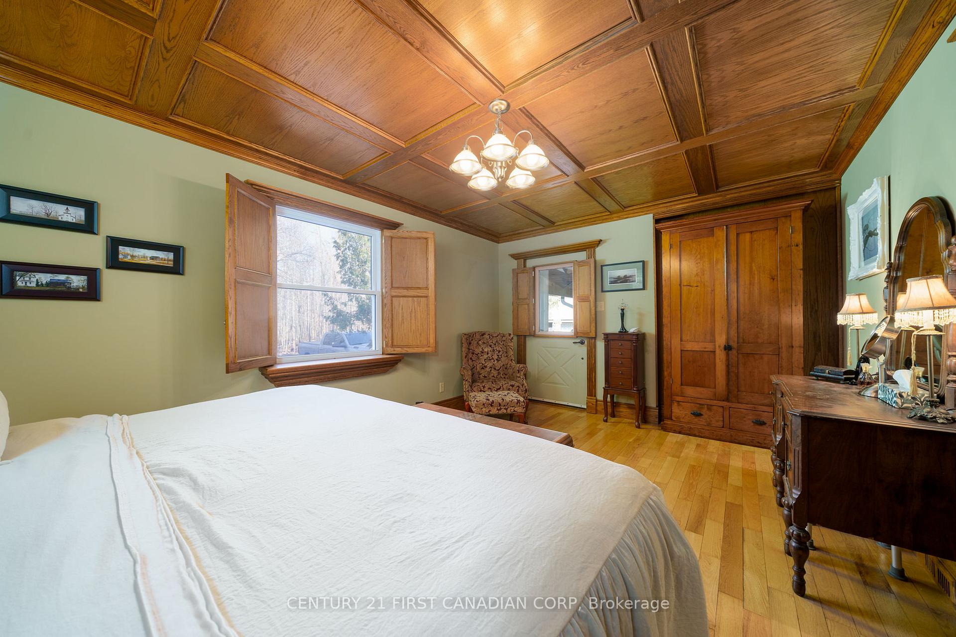 Photo 18 of 22894 Vanneck Road, Middlesex Centre, Rural Middlesex Centre — HOMEH