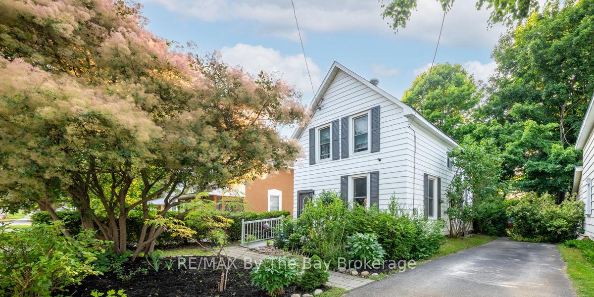 Front of 616 Dominion Avenue