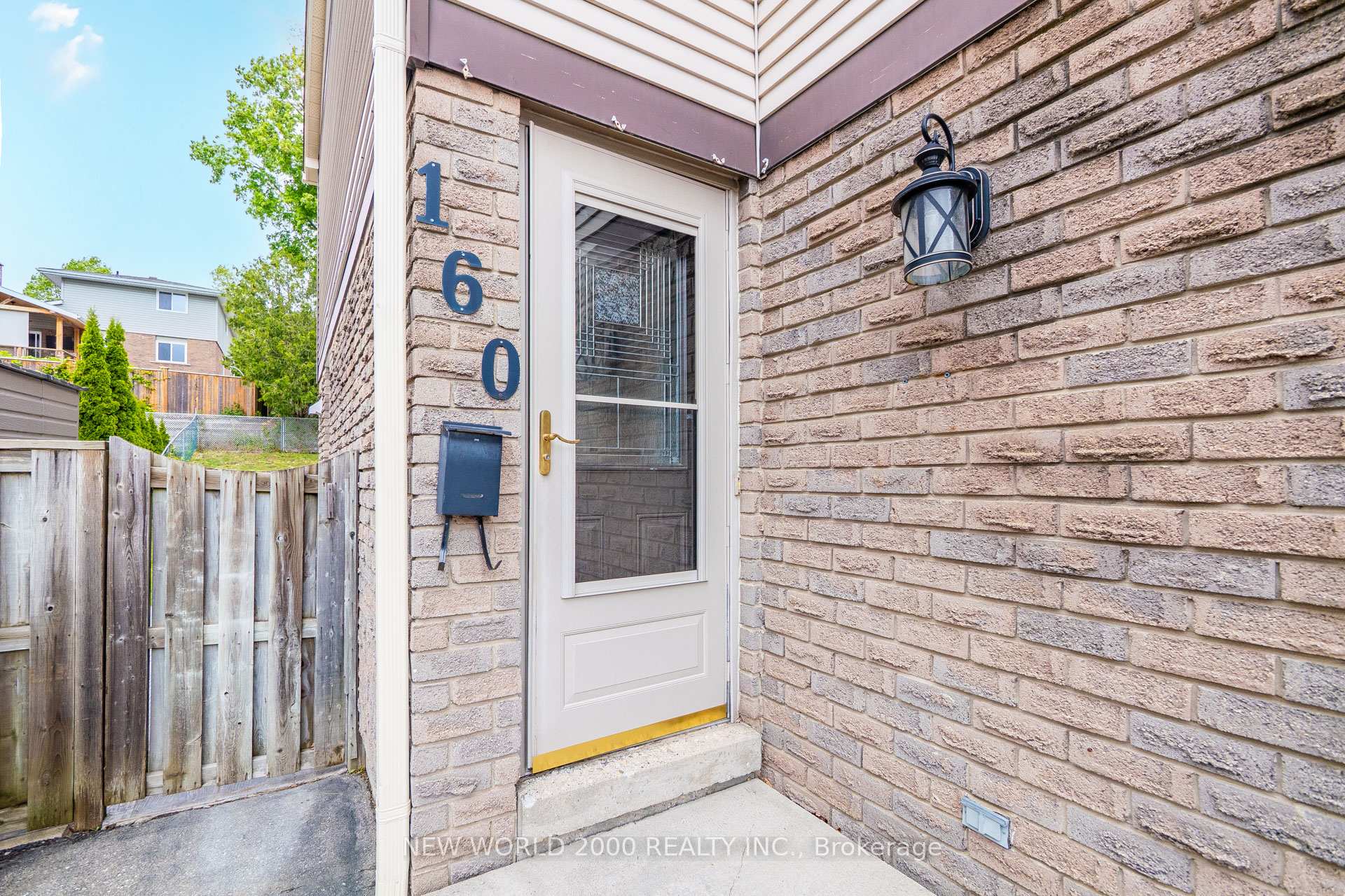 Photo 3 of 160 Bechtel Drive, Kitchener — HOMEH