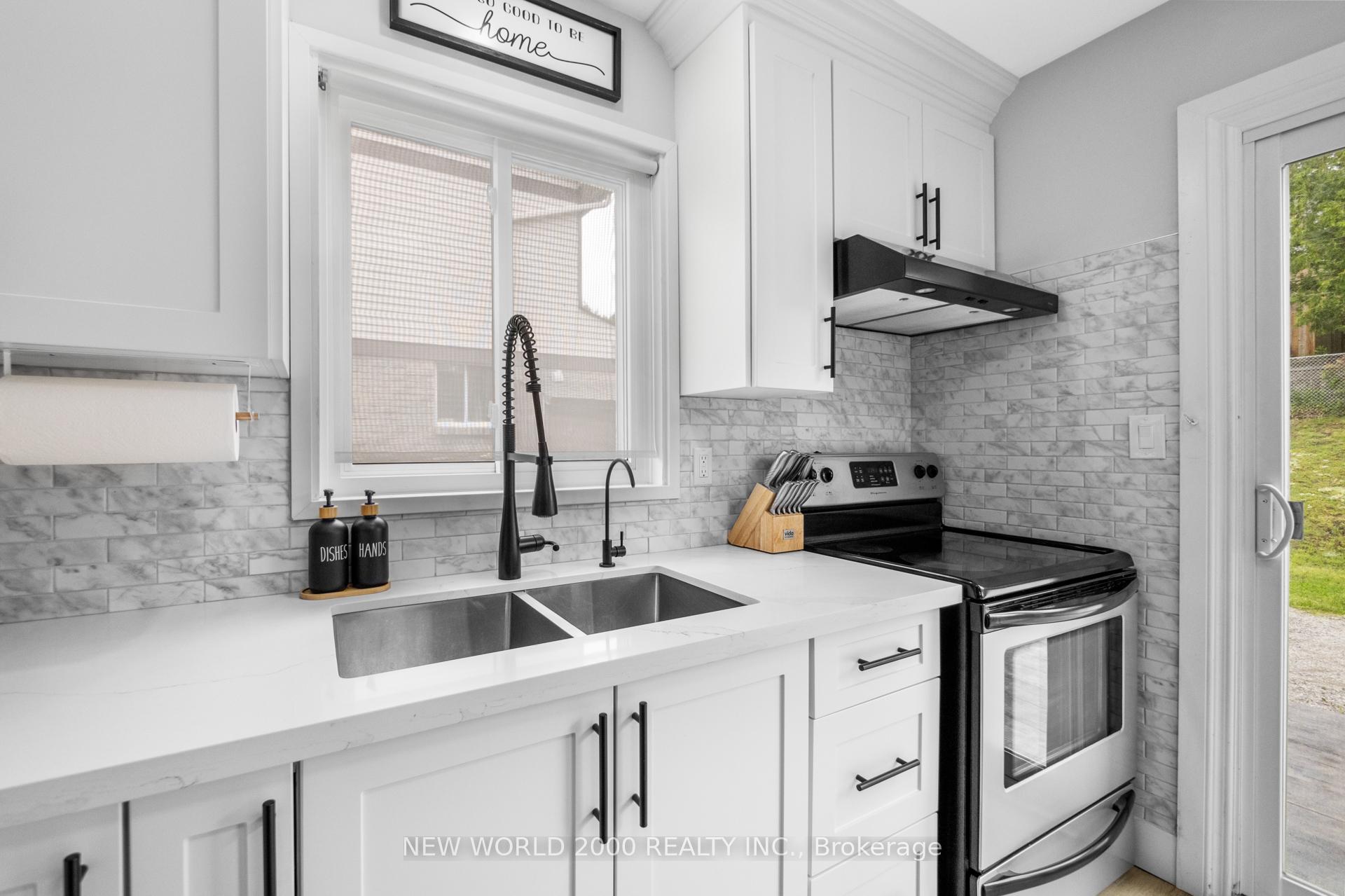 Photo 18 of 160 Bechtel Drive, Kitchener — HOMEH