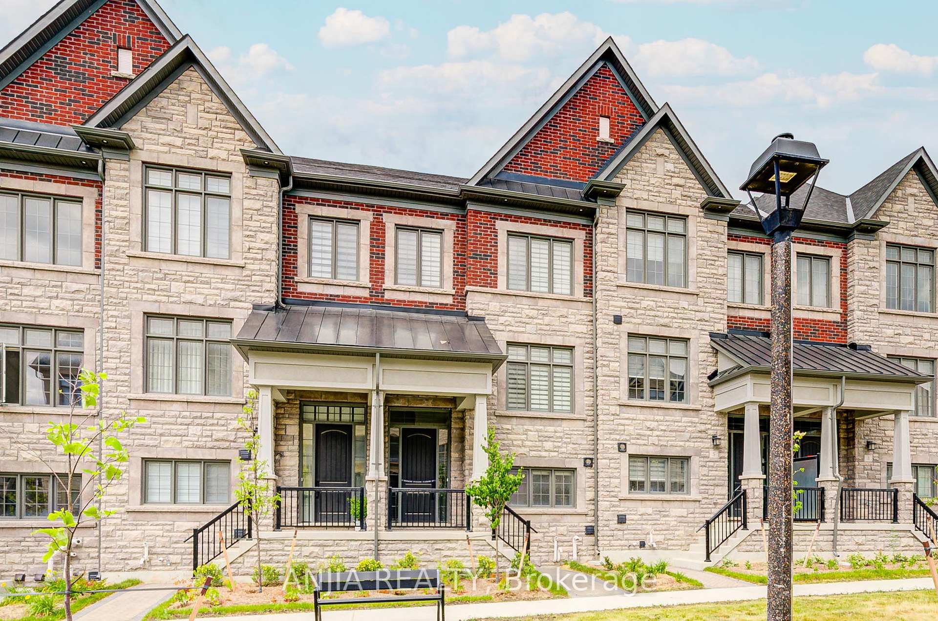 Front of 7 Bright Terrace Way
