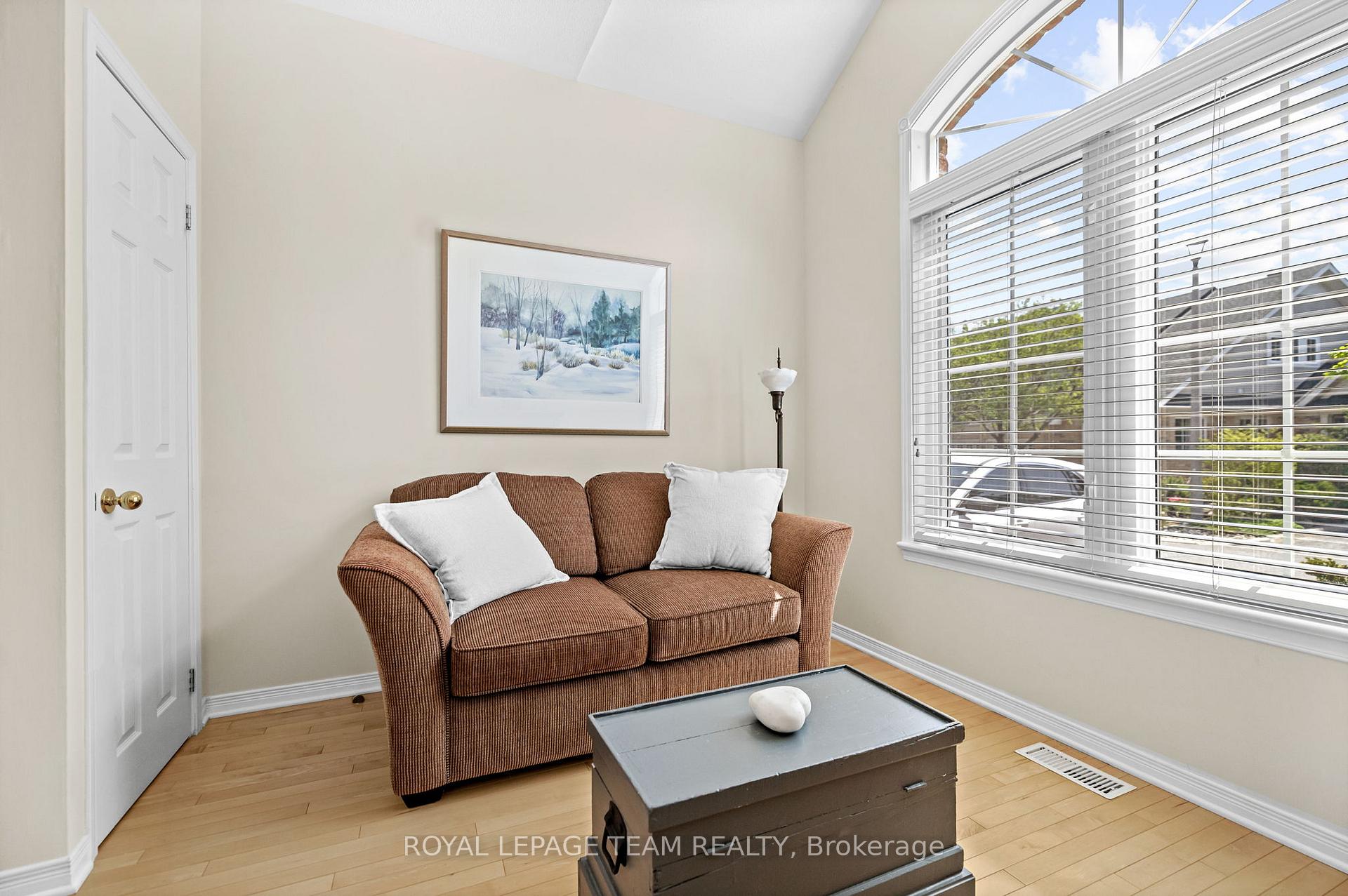 Photo 5 of 25 Morenz Terrace, Ottawa, Kanata - Kanata Lakes/Heritage Hills — HOMEH