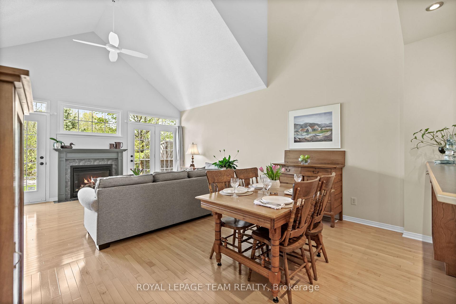 Photo 16 of 25 Morenz Terrace, Ottawa, Kanata - Kanata Lakes/Heritage Hills — HOMEH