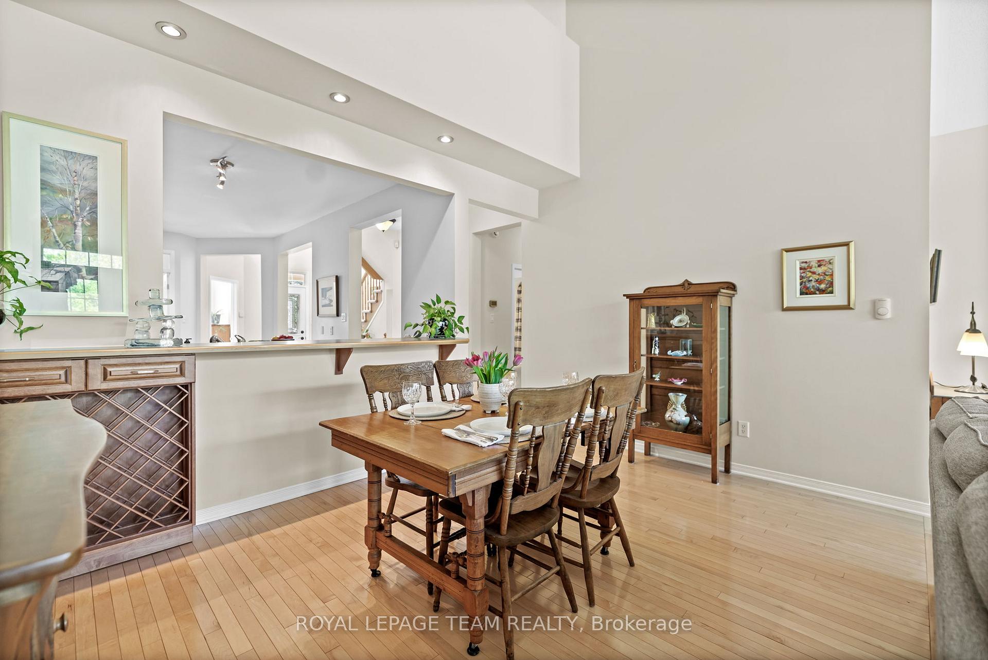 Photo 18 of 25 Morenz Terrace, Ottawa, Kanata - Kanata Lakes/Heritage Hills — HOMEH