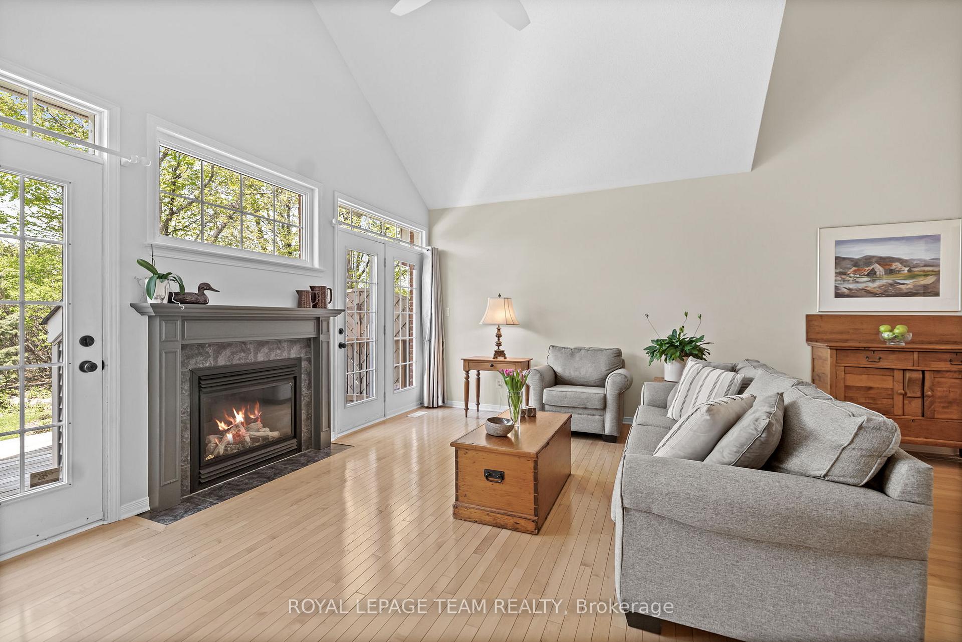Photo 19 of 25 Morenz Terrace, Ottawa, Kanata - Kanata Lakes/Heritage Hills — HOMEH