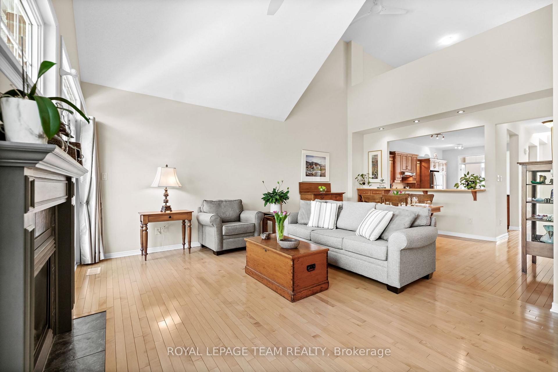 Photo 20 of 25 Morenz Terrace, Ottawa, Kanata - Kanata Lakes/Heritage Hills — HOMEH