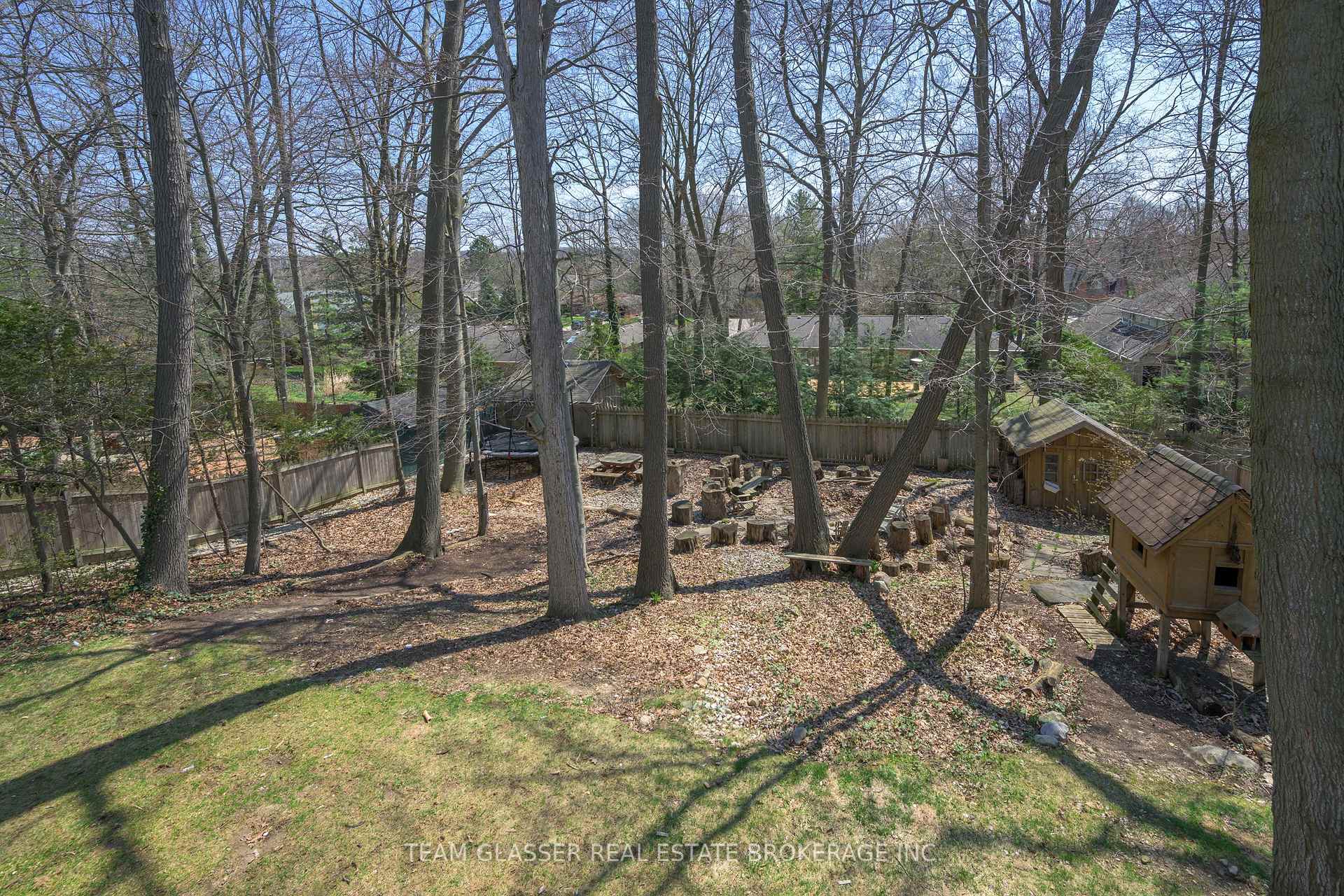 Photo 2 of 51 Birchcrest Drive, Middlesex Centre, Kilworth — HOMEH
