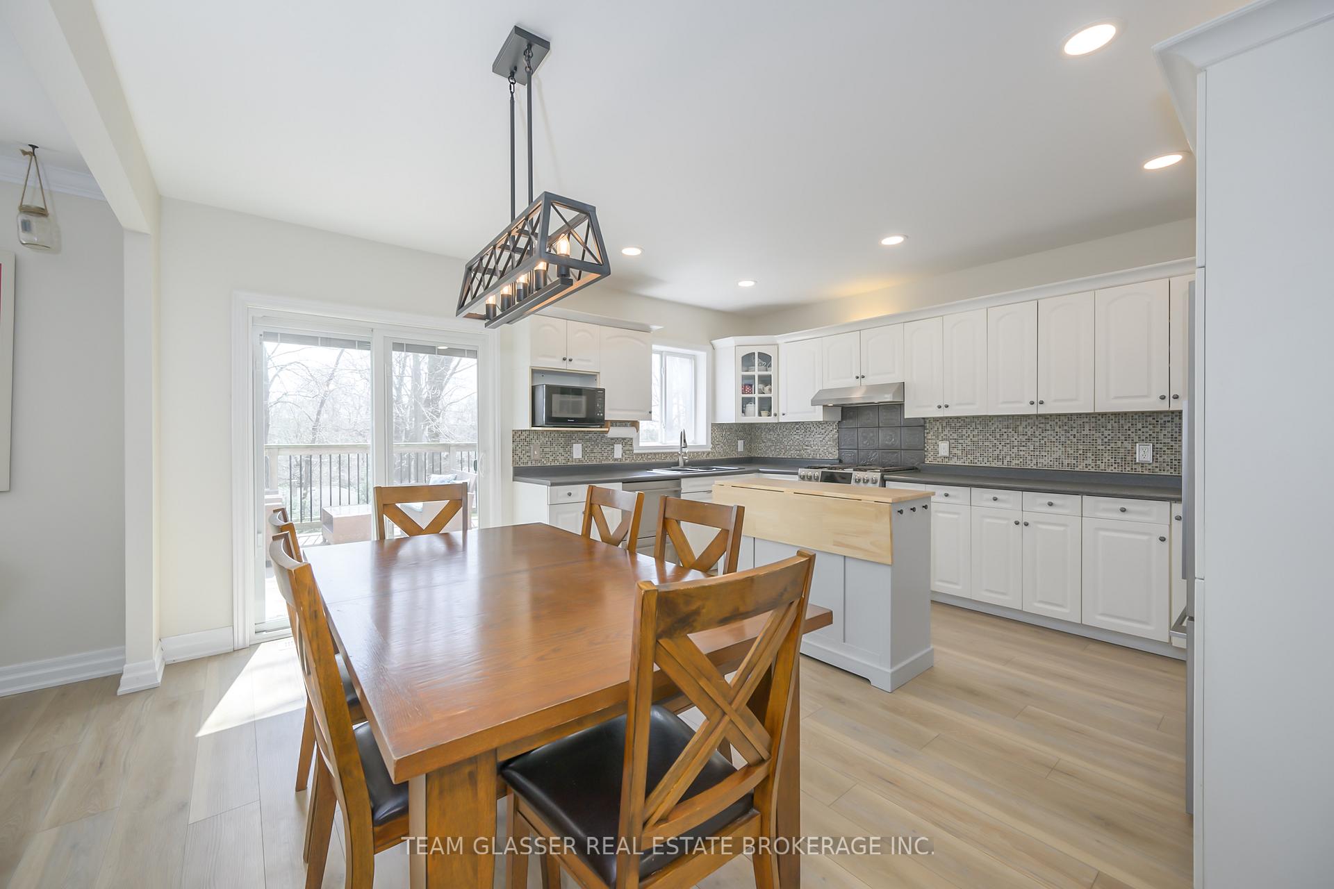 Photo 12 of 51 Birchcrest Drive, Middlesex Centre, Kilworth — HOMEH