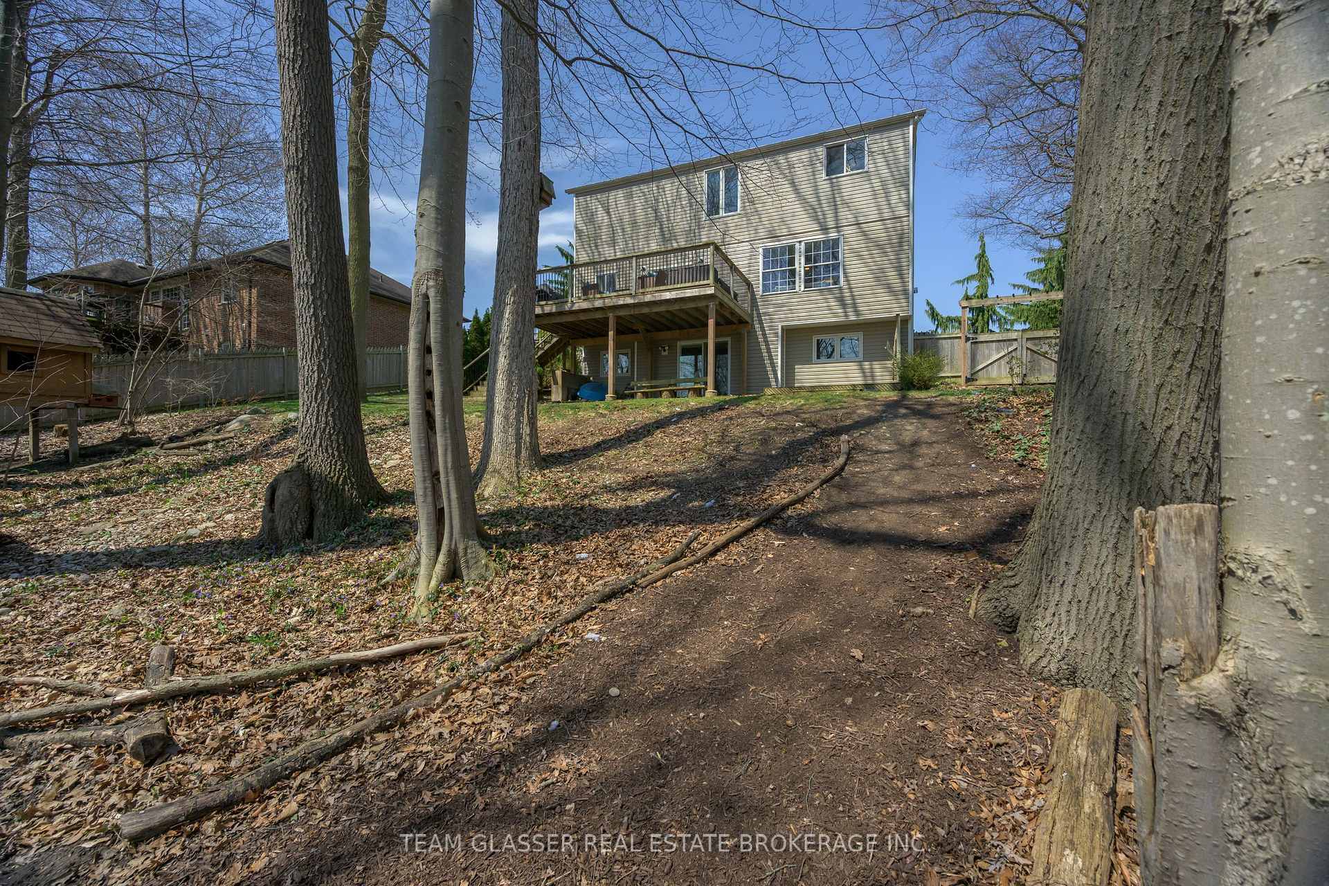 Photo 15 of 51 Birchcrest Drive, Middlesex Centre, Kilworth — HOMEH