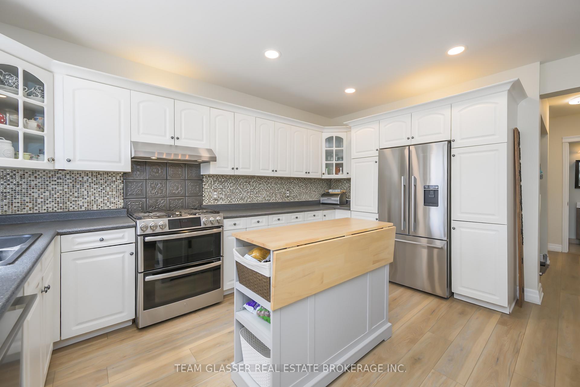 Photo 20 of 51 Birchcrest Drive, Middlesex Centre, Kilworth — HOMEH