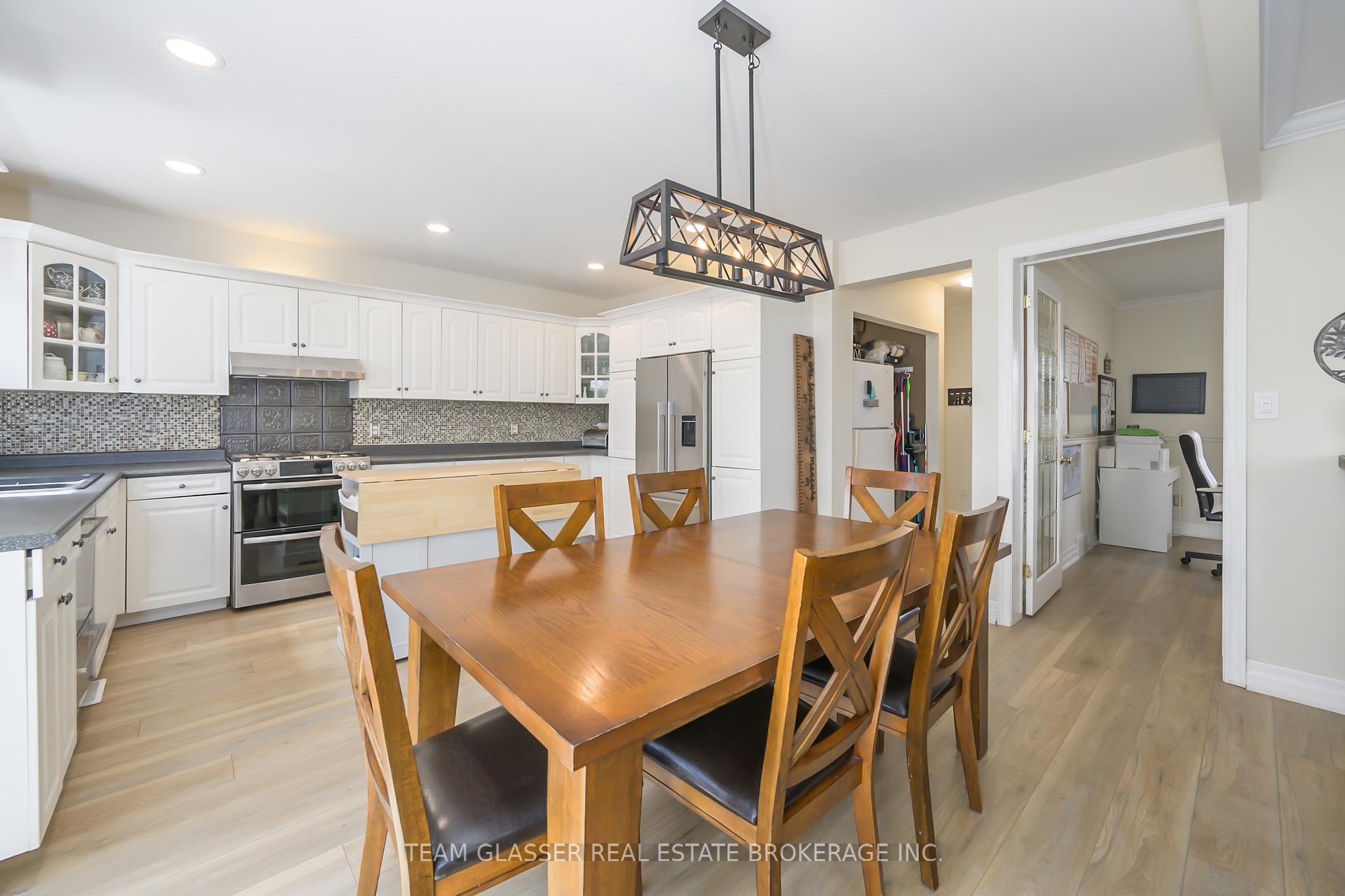 Photo 22 of 51 Birchcrest Drive, Middlesex Centre, Kilworth — HOMEH