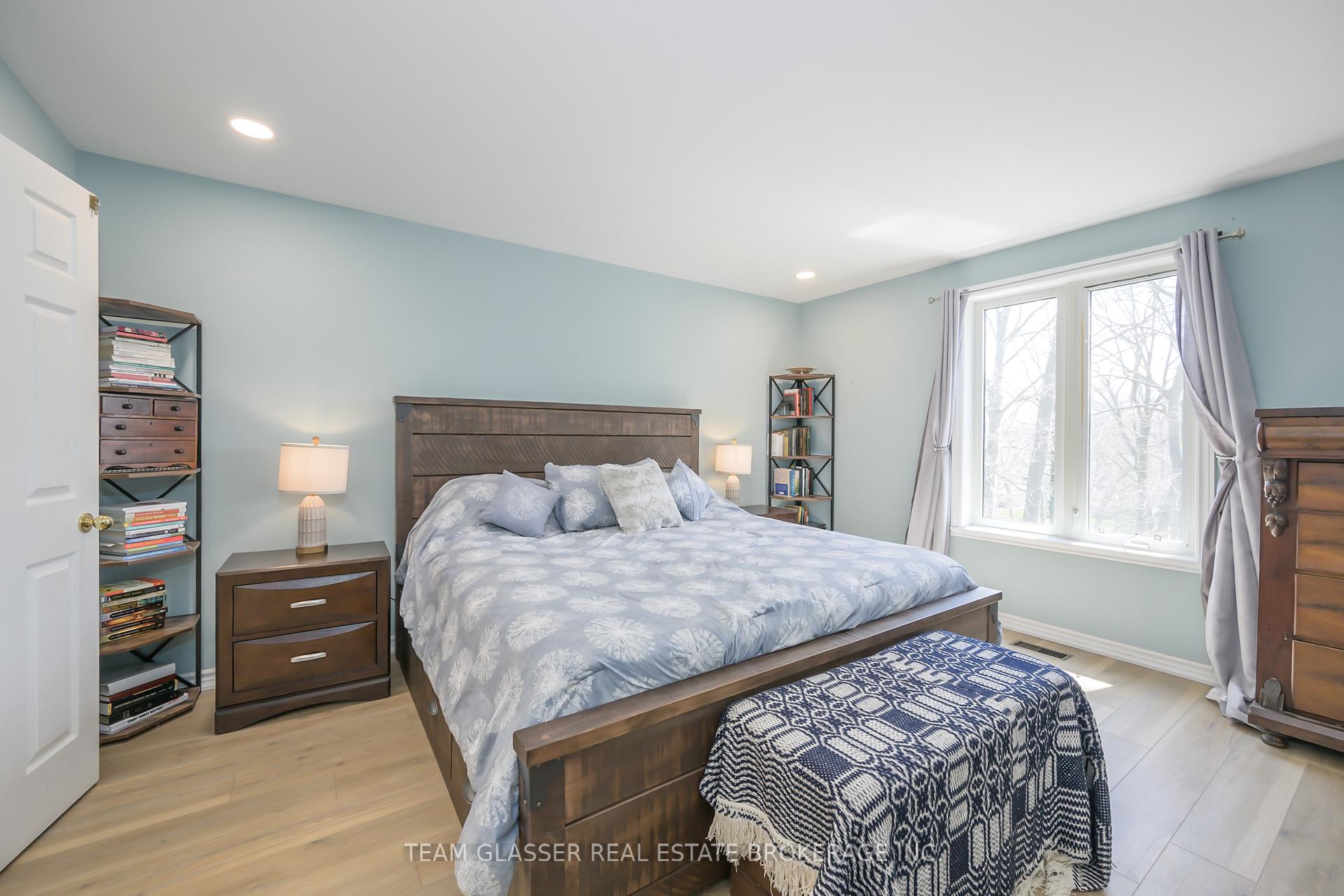 Photo 26 of 51 Birchcrest Drive, Middlesex Centre, Kilworth — HOMEH